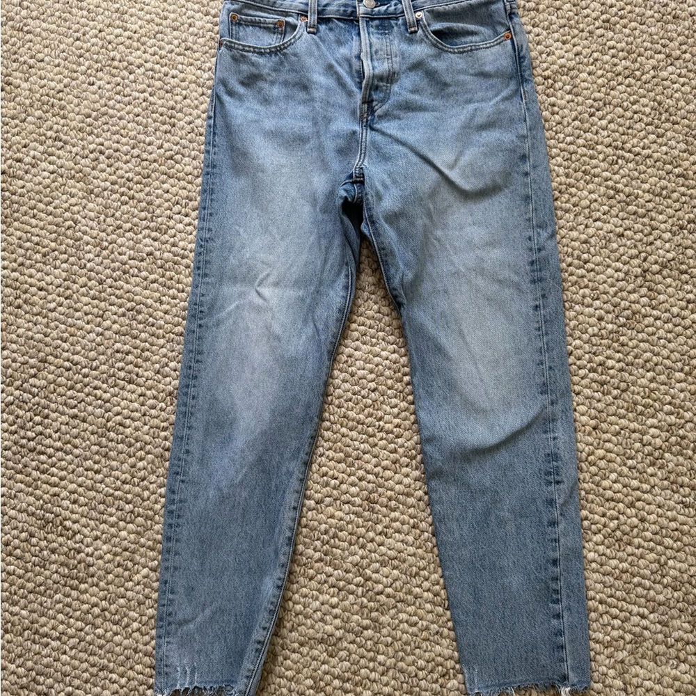 NWOT Levi Strauss Wedgie Straight Leg Light Blue Denim Jeans Size 28